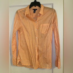 Gap NWOT button down shirt.,